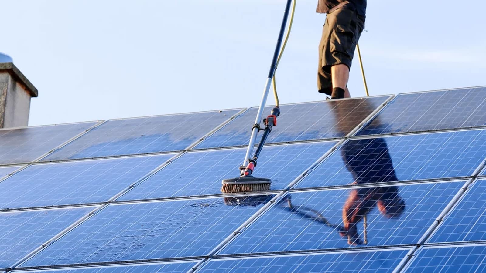 How to Clean Solar Panels