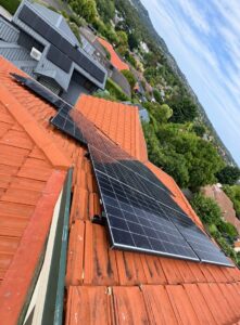 Berwick 13 3 kw three phase solar battery featured